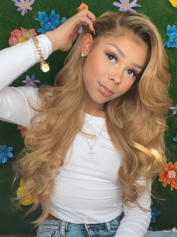 https://cdn.shopify.com/s/files/1/0703/8687/6604/files/Ombre_honey_blonde_lace_wig.jpg?v=1757655732
