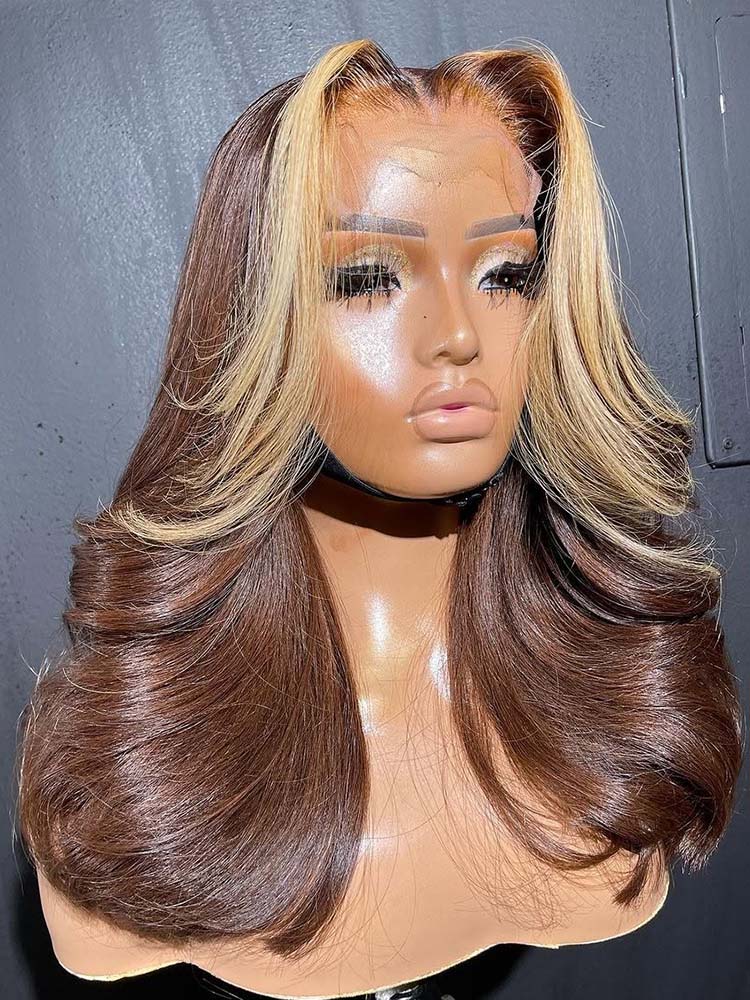 https://cdn.shopify.com/s/files/1/0703/8687/6604/files/brown_hair_blonde_money_piece_1.jpg?v=1751872651