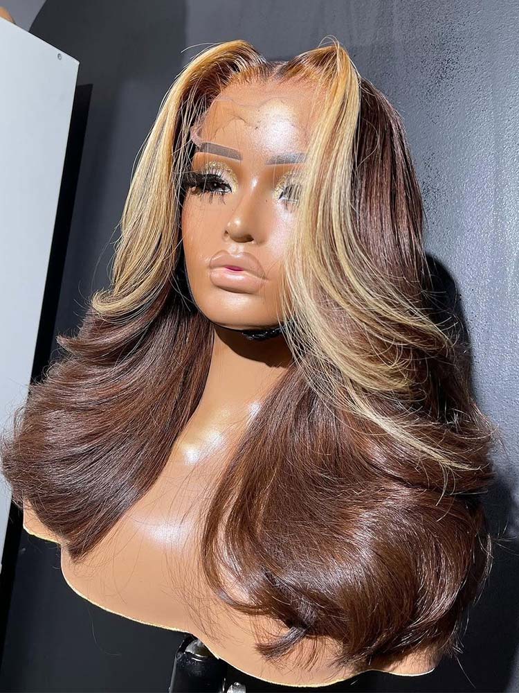 https://cdn.shopify.com/s/files/1/0703/8687/6604/files/brown_hair_with_blonde_money_piece_1.jpg?v=1751872651
